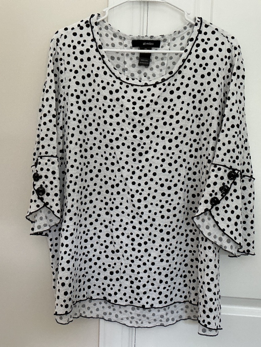 Ali Miles Blouse Petite PXL Black and White Polka Dot Crinkle Artsy Blouse